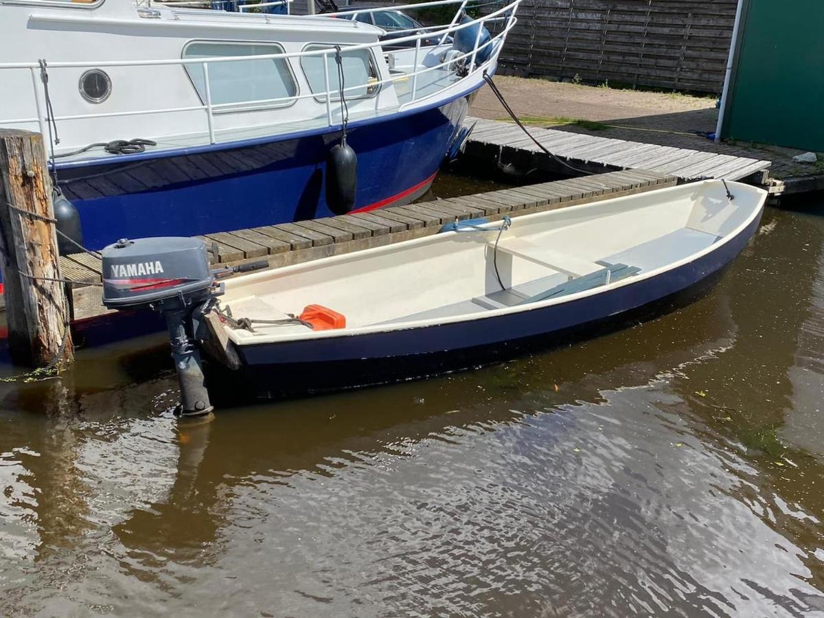 Boat Ella - Kamperen Op Het Water -Niet Om Mee Te Varen -Read Host Profile-Lees Hostprofiel Jutrijp 외부 사진