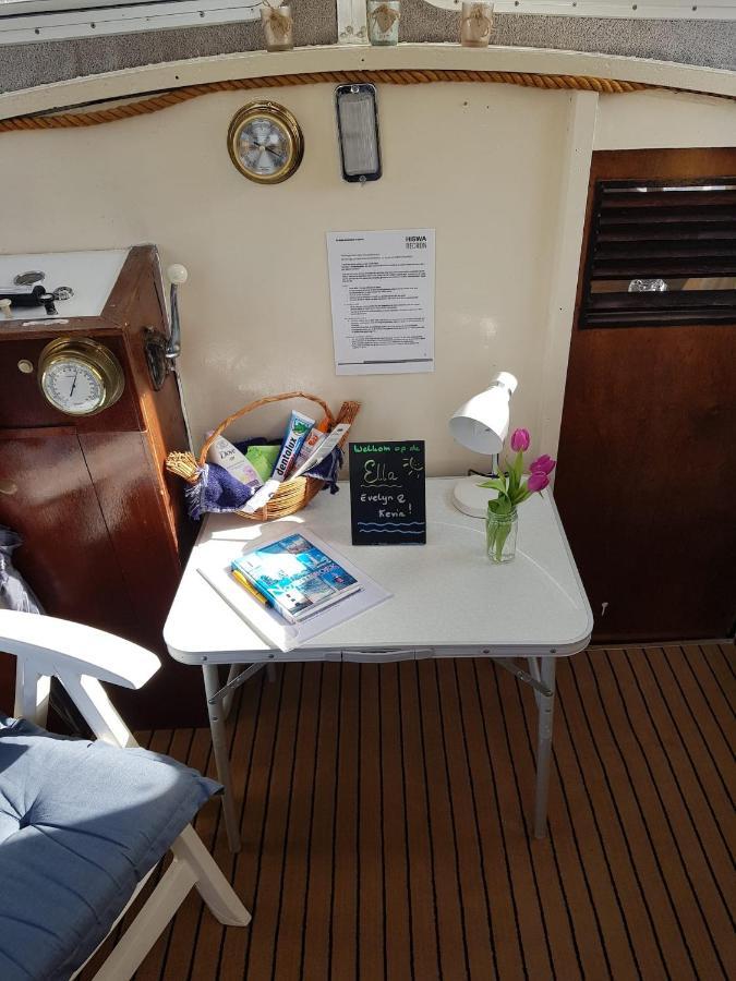 Boat Ella - Kamperen Op Het Water -Niet Om Mee Te Varen -Read Host Profile-Lees Hostprofiel Jutrijp 외부 사진