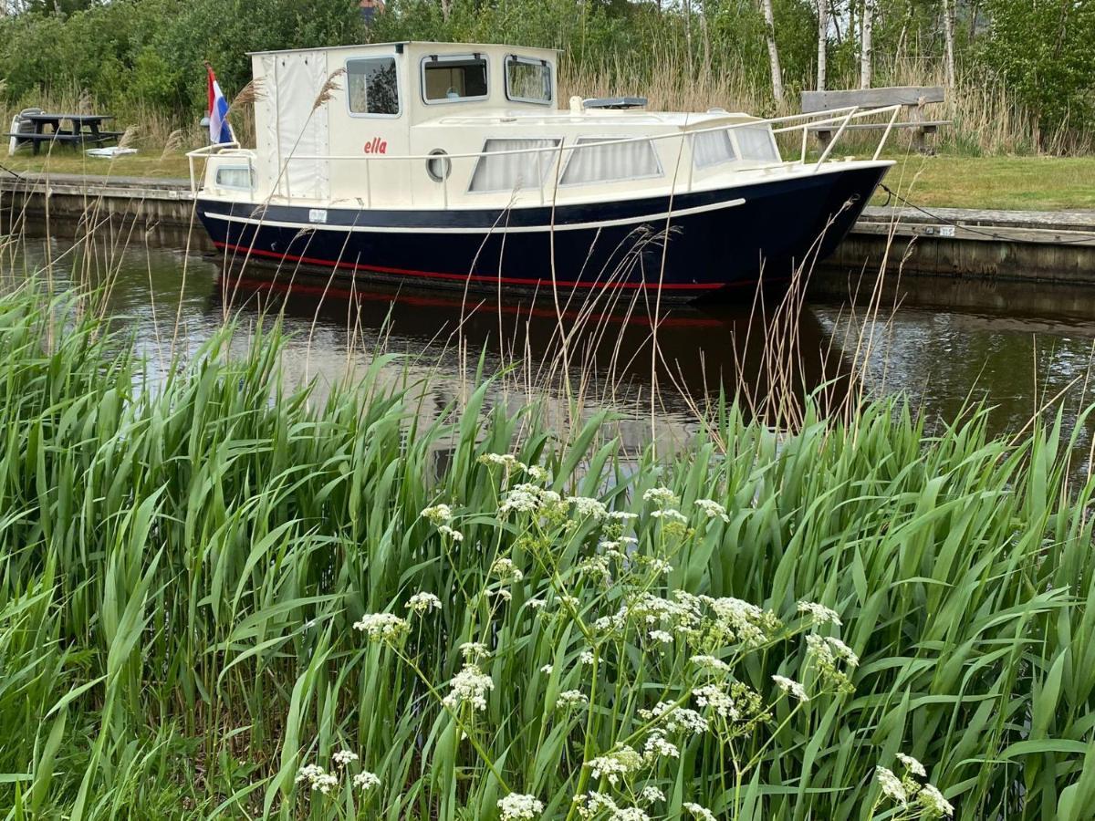 Boat Ella - Kamperen Op Het Water -Niet Om Mee Te Varen -Read Host Profile-Lees Hostprofiel Jutrijp 외부 사진